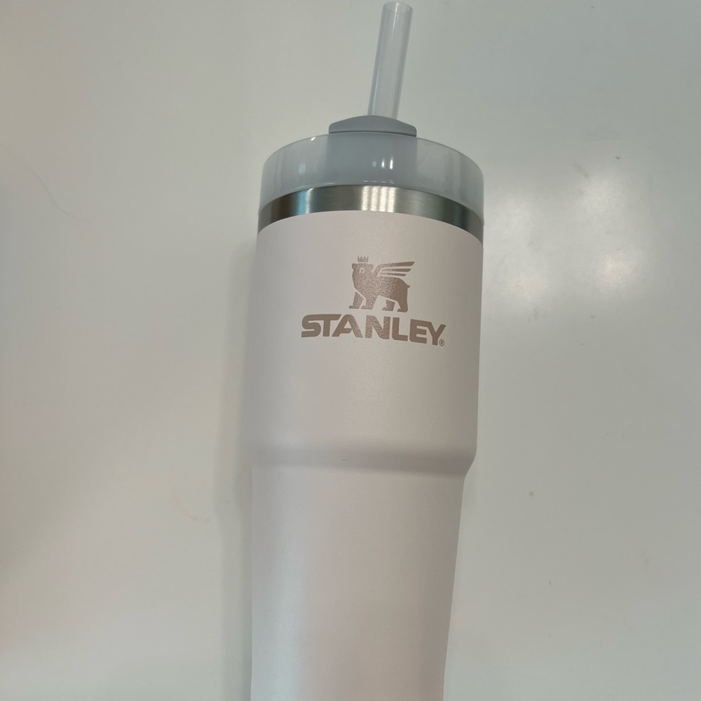 14 oz Stanley Tumbler. Rose quartz. Brand new. Never used.